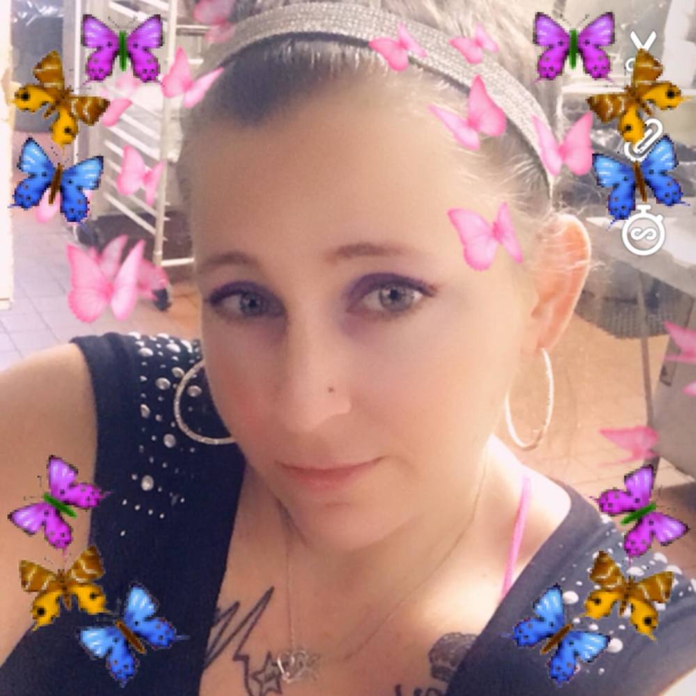 Meet your Posher, Alisiin